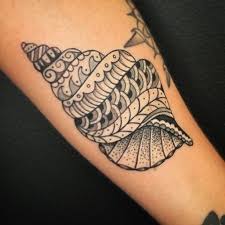tatuaje-maorí-conchas