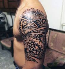 tatuaje-maorí-hombro